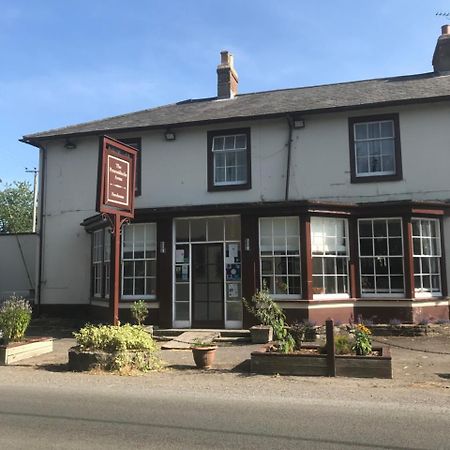 The Penruddocke Arms Panzió Dinton Kültér fotó